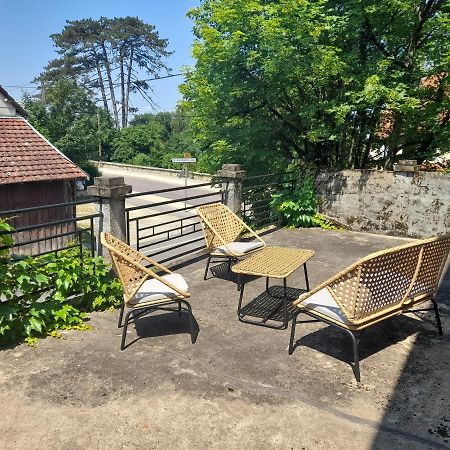 Avol D'Oiseau Bed & Breakfast Villers-Farlay Bagian luar foto