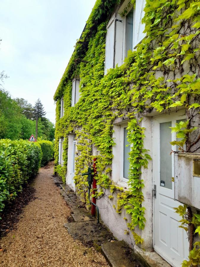 Avol D'Oiseau Bed & Breakfast Villers-Farlay Bagian luar foto